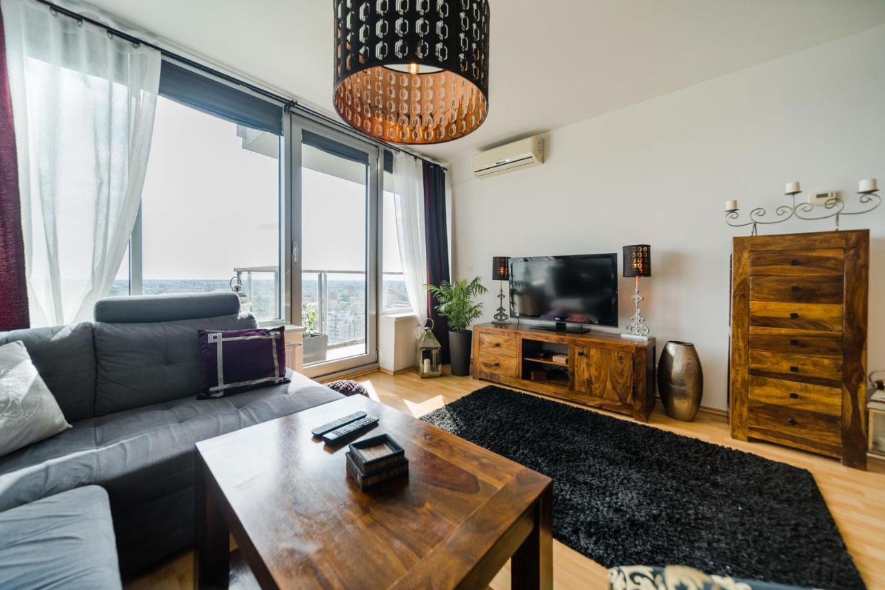 Comfy Condo On The 20Th Floor & Free Parking Pressburg Exterior foto