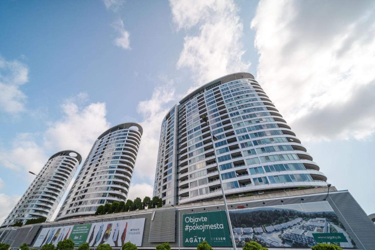Comfy Condo On The 20Th Floor & Free Parking Pressburg Exterior foto