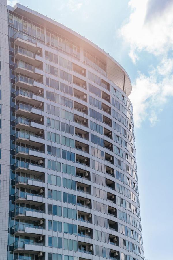 Comfy Condo On The 20Th Floor & Free Parking Pressburg Exterior foto