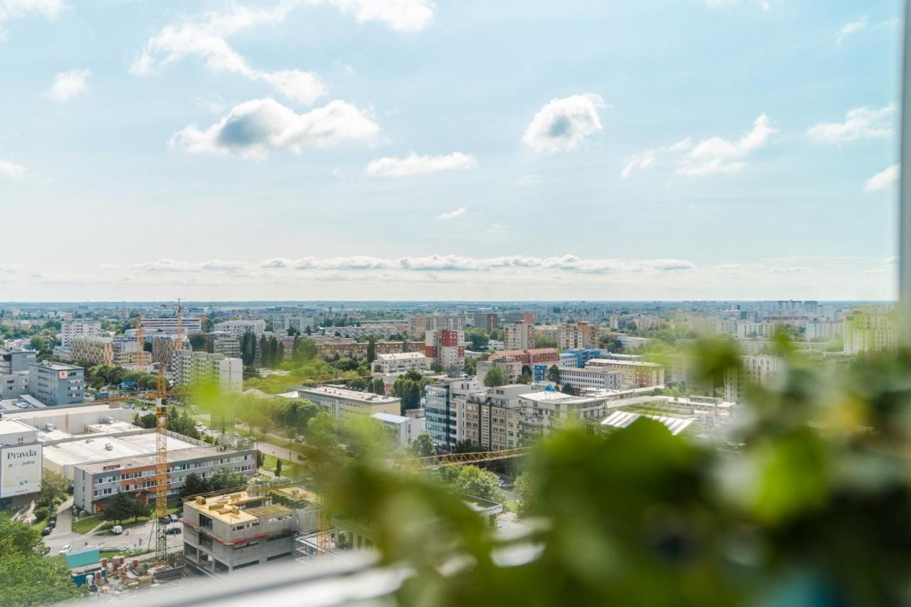 Comfy Condo On The 20Th Floor & Free Parking Pressburg Exterior foto